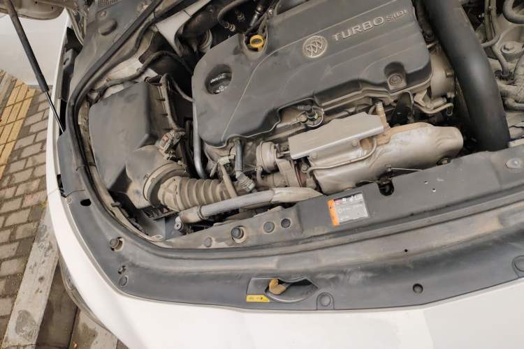 Used Buick LaCrosse 2016 20T Elite Edition Engine Bay Right