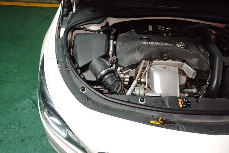 Used Buick LaCrosse 2016 28T Premium Edition Engine Bay Right