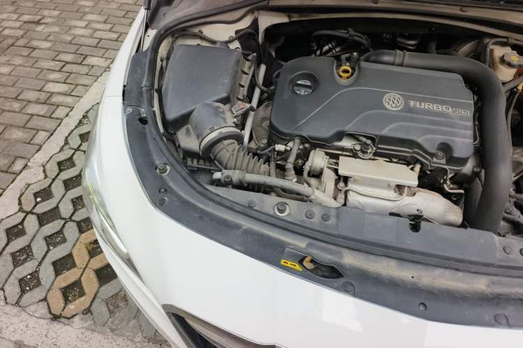 Used Buick LaCrosse 2016 20T Elite Edition Engine Bay Right