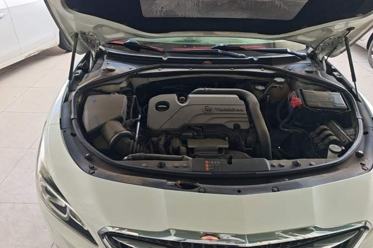 Used Buick LaCrosse 2016 20T Elite Edition Engine Bay Right