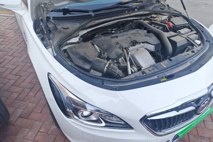Used Buick LaCrosse 2016 28T Premium Edition Engine Bay Right