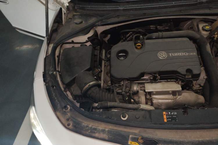 Used Buick LaCrosse 2016 20T Elite Edition Engine Bay Right