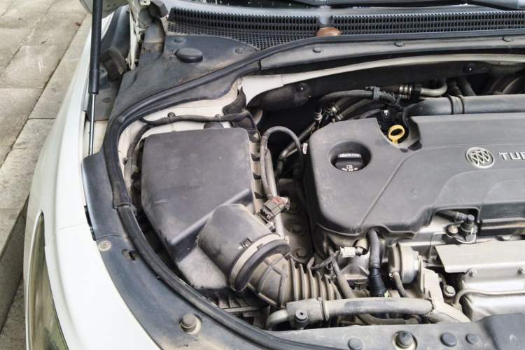 Used Buick LaCrosse 2016 20T Luxury Model Engine Bay Right