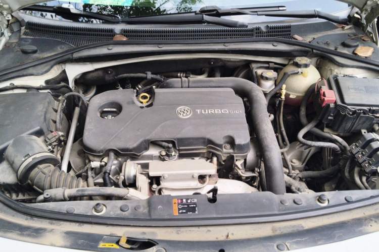 Used Buick LaCrosse 2016 20T Luxury Model Engine Bay