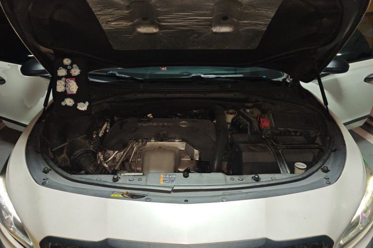 Used Buick LaCrosse 2016 28T Luxury Version Engine Bay