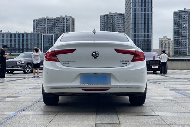 Used Buick LaCrosse 2016 30H Luxury Version Exterior 8