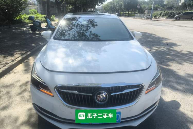 Used Buick LaCrosse 2016 30H Luxury Version Front
