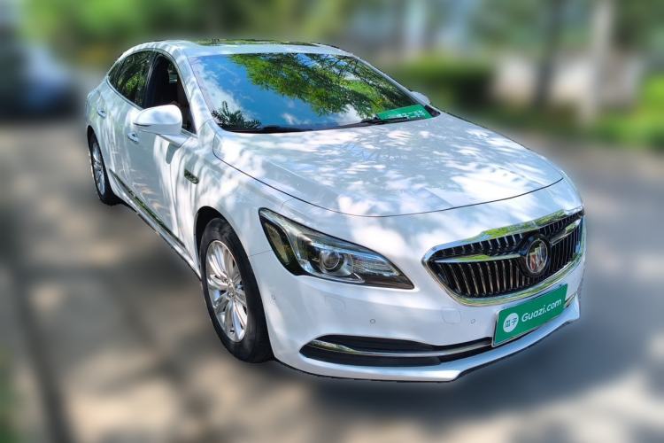 Used Buick LaCrosse 2016 20T Luxury Model Front Right 45 Deg