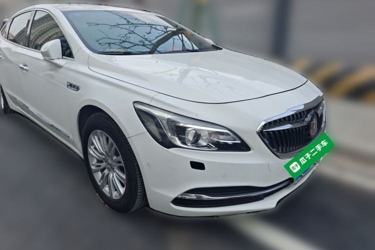 Used Buick LaCrosse 2016 20T Luxury Model Front Right 45 Deg