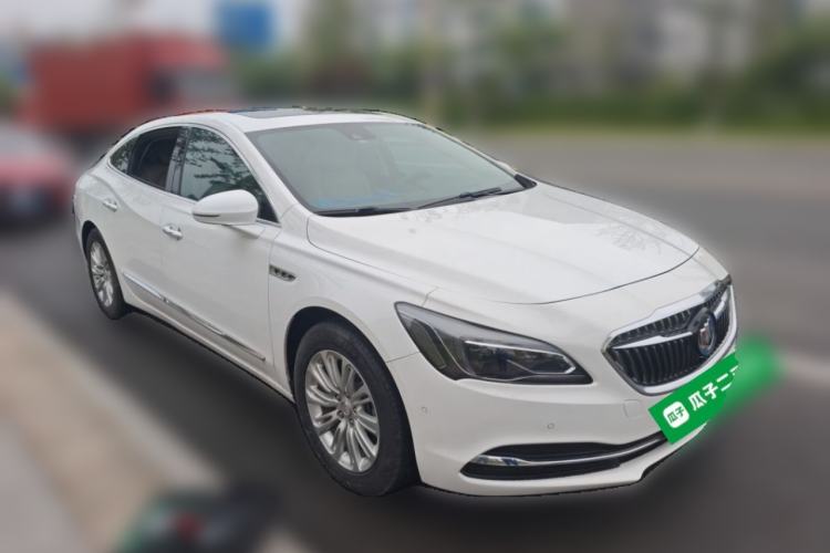 Used Buick LaCrosse 2016 30H Luxury Version Front Right 45 Deg
