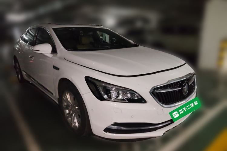 Used Buick LaCrosse 2016 20T Luxury Model Front Right 45 Deg