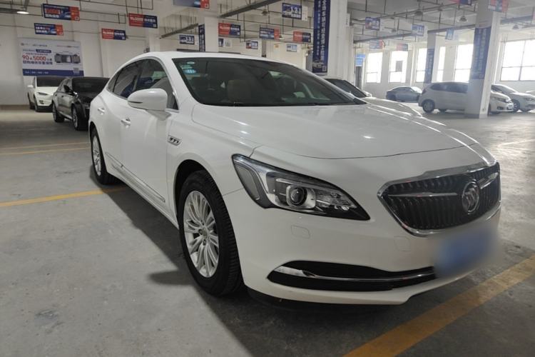 Used Buick LaCrosse 2016 20T Elite Edition Front Right 45 Deg