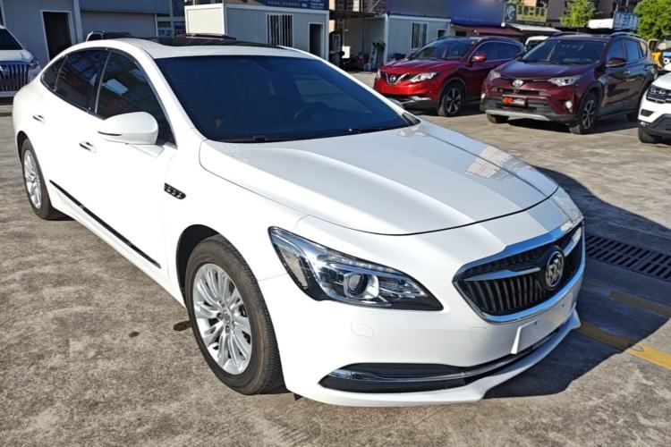 Used Buick LaCrosse 2016 20T Elite Edition Front Right 45 Deg
