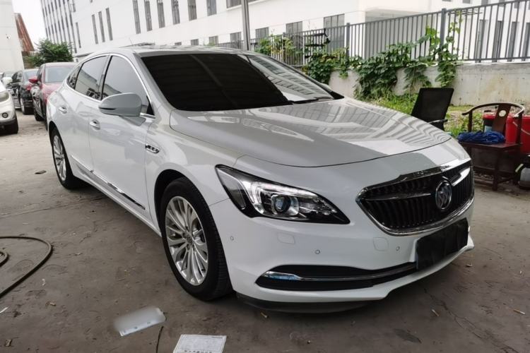 Used Buick LaCrosse 2016 28T Premium Edition Front Right 45 Deg