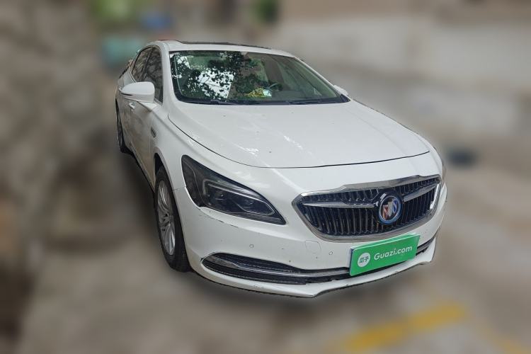 Used Buick LaCrosse 2016 30H Luxury Version Front Right 45 Deg