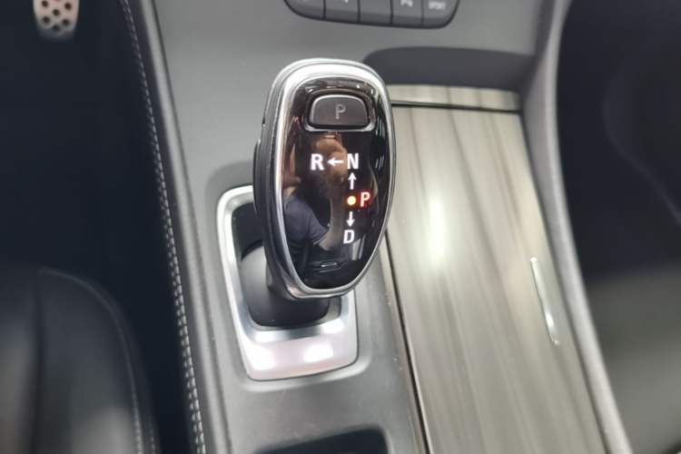 Used Buick LaCrosse 2016 Revised Version 28T Elite Edition Gear Lever
