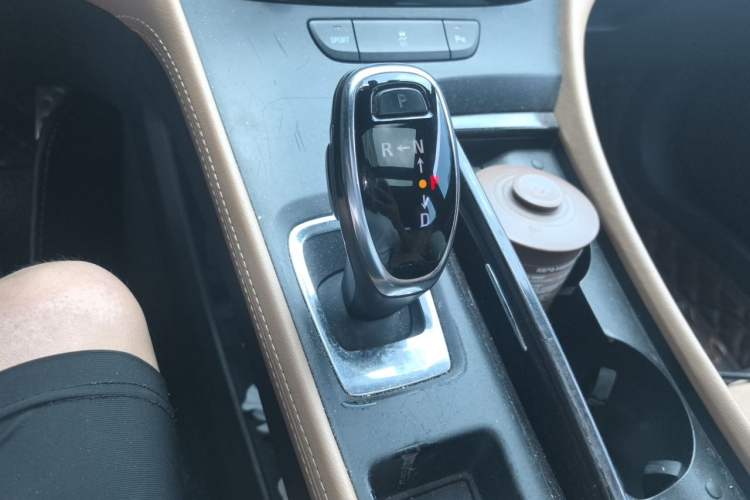Used Buick LaCrosse 2016 20T Elite Edition Gear Lever