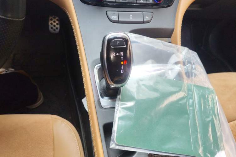 Used Buick LaCrosse 2016 20T Elite Edition Gear Lever
