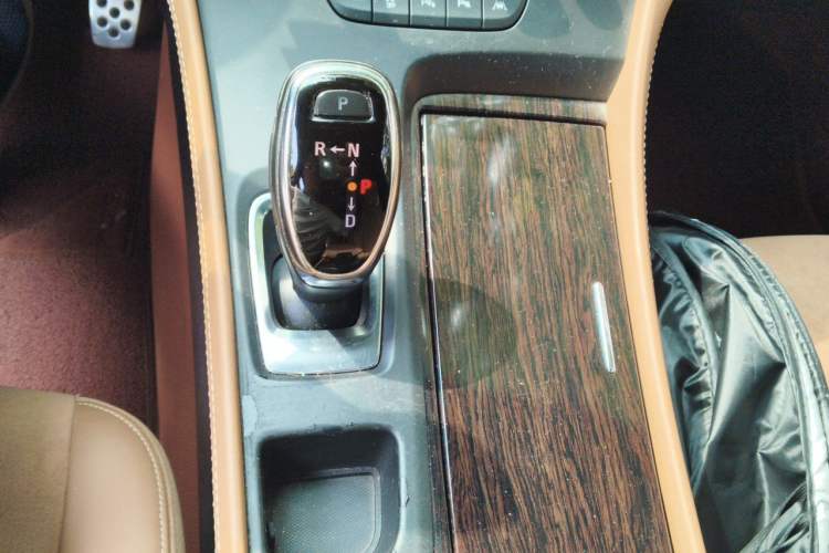 Used Buick LaCrosse 2016 20T Luxury Model Gear Lever