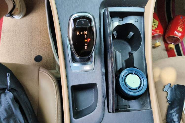 Used Buick LaCrosse 2016 20T Elite Edition Gear Lever