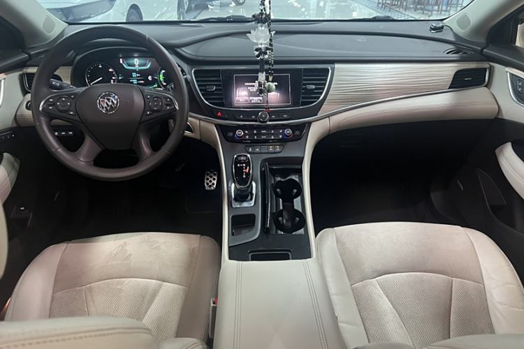 Used Buick LaCrosse 2016 30H Luxury Version Interior 1