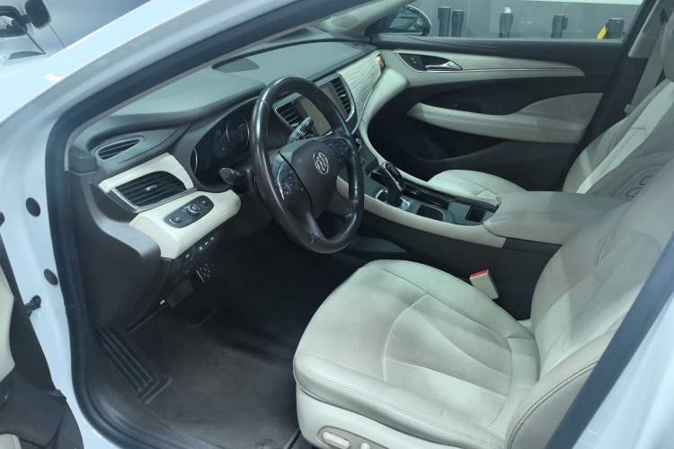 Used Buick LaCrosse 2016 30H Luxury Version Interior 3