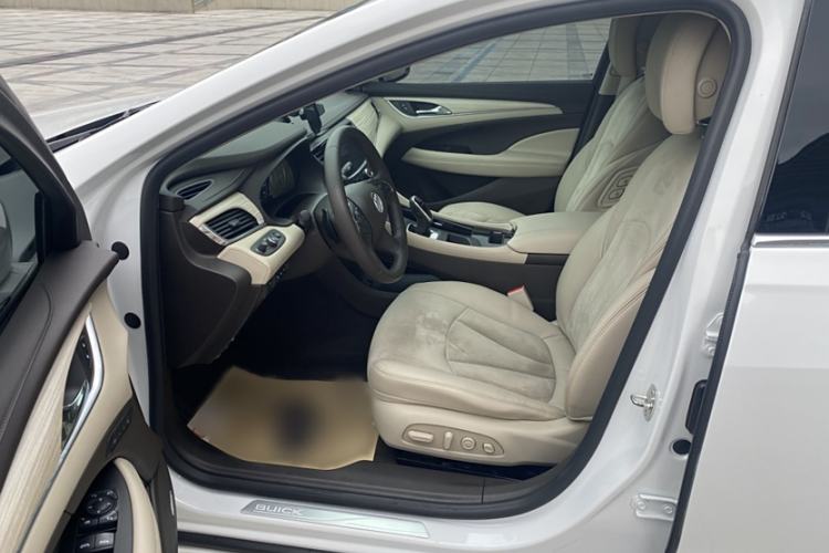 Used Buick LaCrosse 2016 30H Luxury Version Interior 3