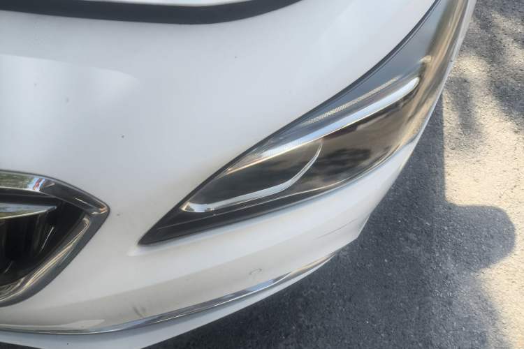 Used Buick LaCrosse 2016 30H Luxury Version Left Front Headlight