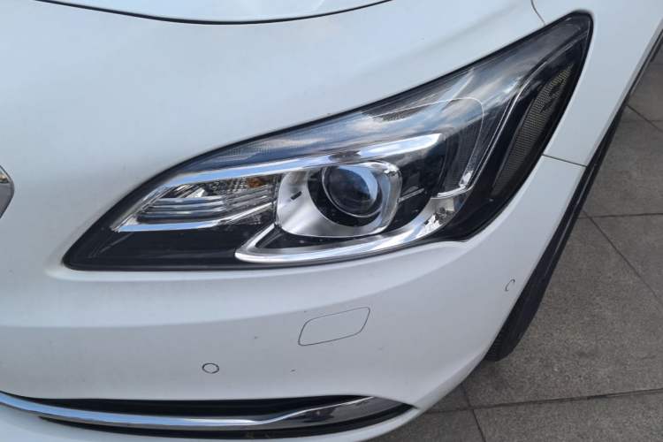 Used Buick LaCrosse 2016 20T Luxury Model Left Front Headlight