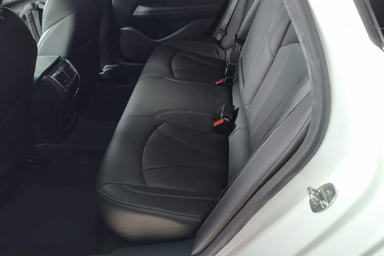 Used Buick LaCrosse 2016 Revised Version 28T Elite Edition Left Rear Seat