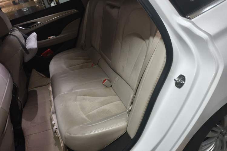 Used Buick LaCrosse 2016 30H Luxury Version Left Rear Seat