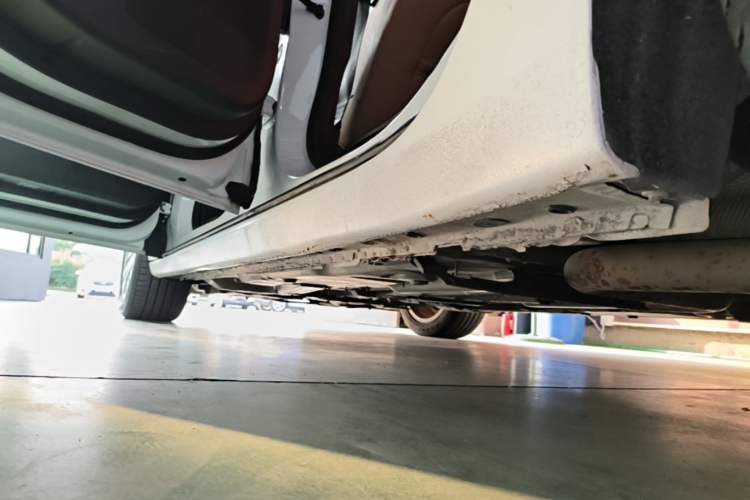 Used Buick LaCrosse 2016 28T Premium Edition Left Side Sill
