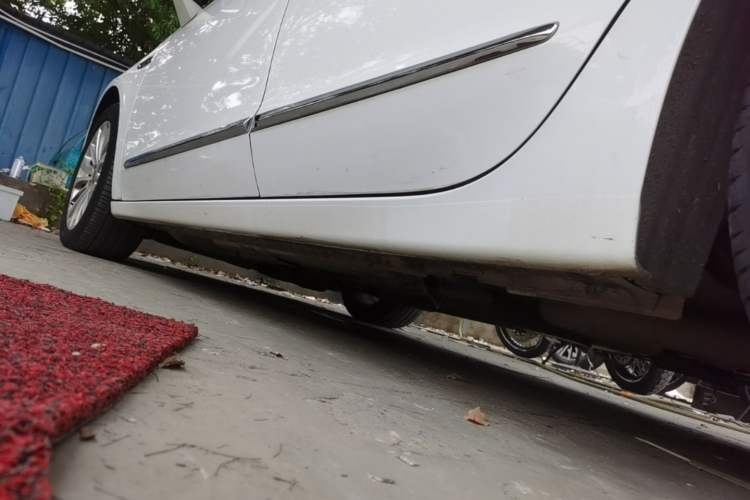 Used Buick LaCrosse 2016 28T Premium Edition Left Side Sill