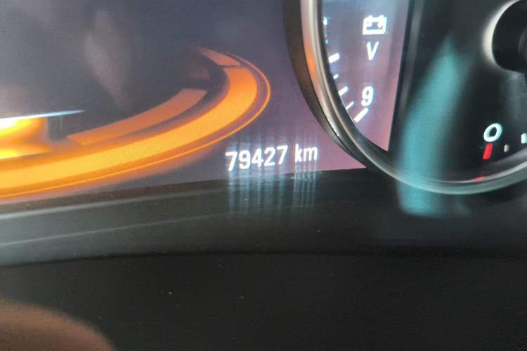 Used Buick LaCrosse 2016 20T Luxury Model Odometer Close Up