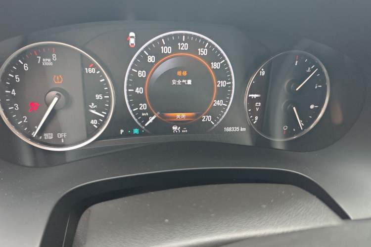 Used Buick LaCrosse 2016 20T Luxury Model Odometer Close Up