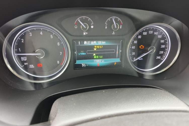 Used Buick LaCrosse 2016 20T Elite Edition Odometer Close Up