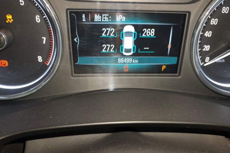 Used Buick LaCrosse 2016 20T Elite Edition Odometer Close Up