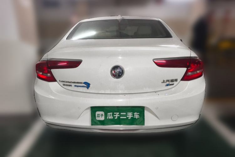 Used Buick LaCrosse 2016 30H Luxury Version Rear