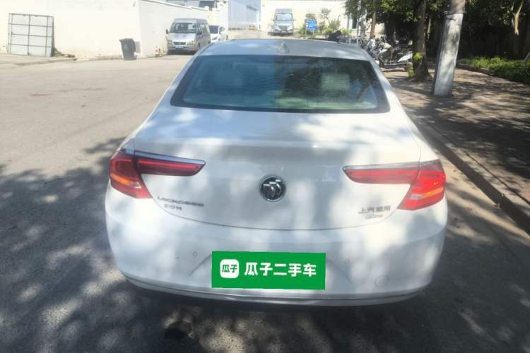Used Buick LaCrosse 2016 30H Luxury Version Rear