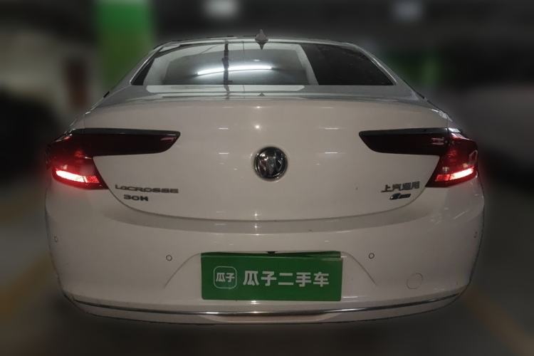 Used Buick LaCrosse 2016 30H Luxury Version Rear