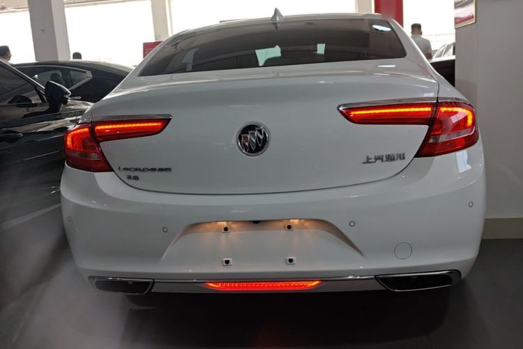 Used Buick LaCrosse 2016 28T Premium Edition Rear