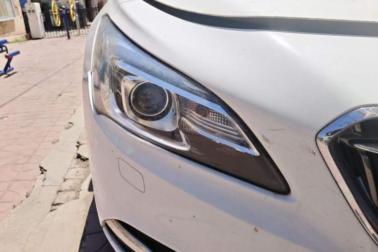 Used Buick LaCrosse 2016 20T Elite Edition Right Front Headlight