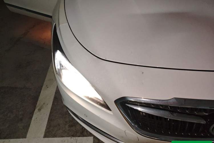 Used Buick LaCrosse 2016 28T Premium Edition Right Front Headlight