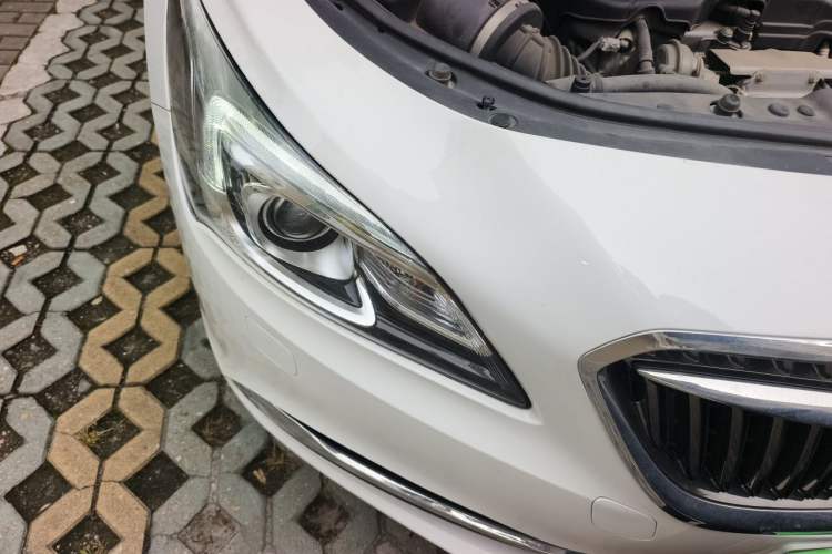 Used Buick LaCrosse 2016 20T Elite Edition Right Front Headlight