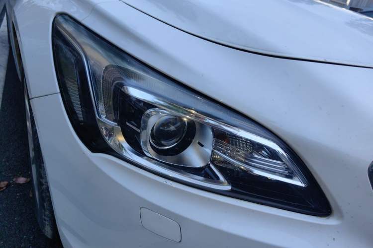 Used Buick LaCrosse 2016 20T Elite Edition Right Front Headlight
