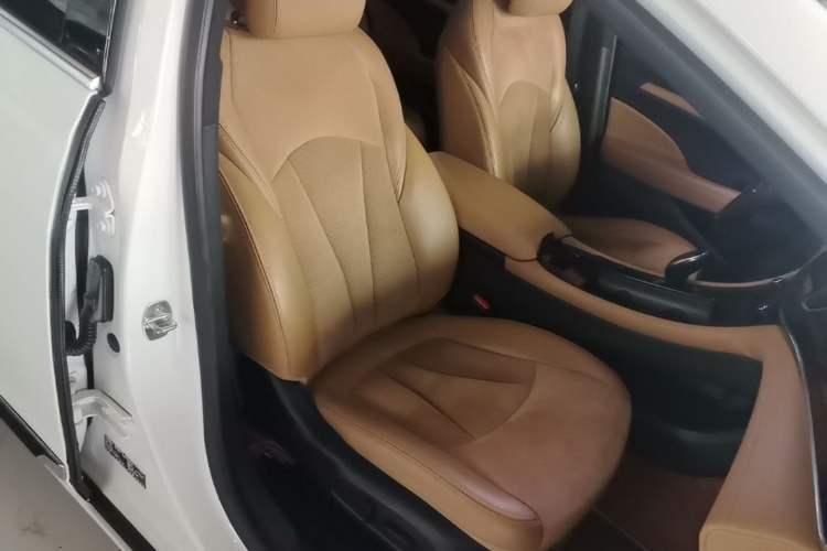Used Buick LaCrosse 2016 20T Elite Edition Right Front Seat