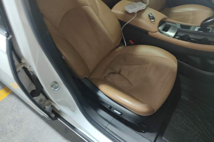 Used Buick LaCrosse 2016 20T Elite Edition Right Front Seat
