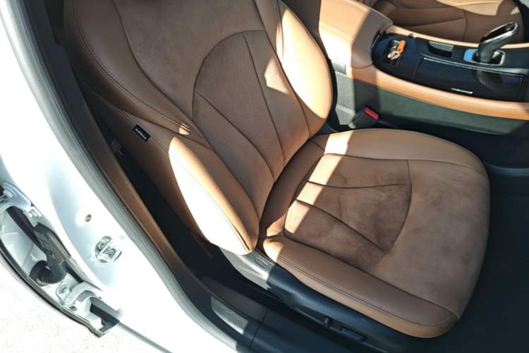 Used Buick LaCrosse 2016 20T Elite Edition Right Front Seat