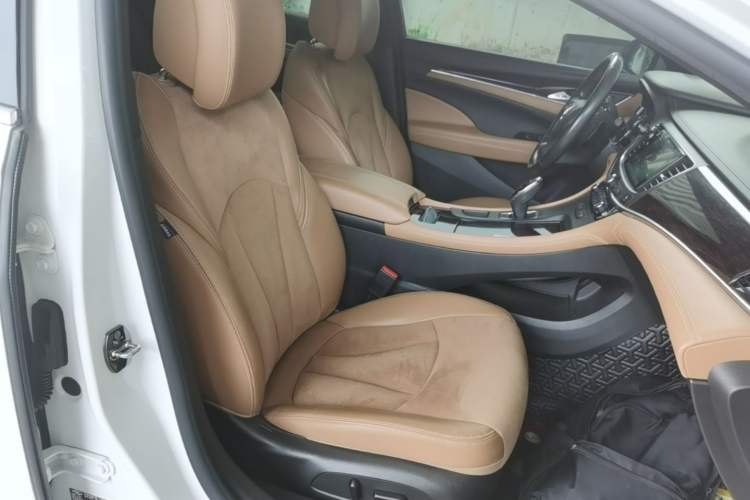 Used Buick LaCrosse 2016 28T Premium Edition Right Front Seat