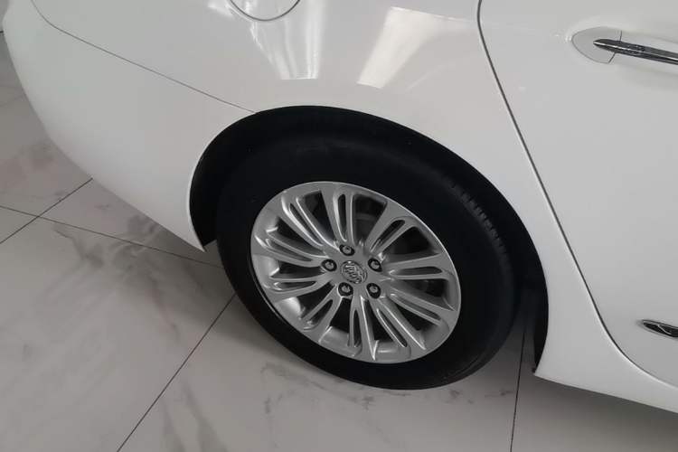 Used Buick LaCrosse 2016 20T Elite Edition Right Rear Wheel Hub
